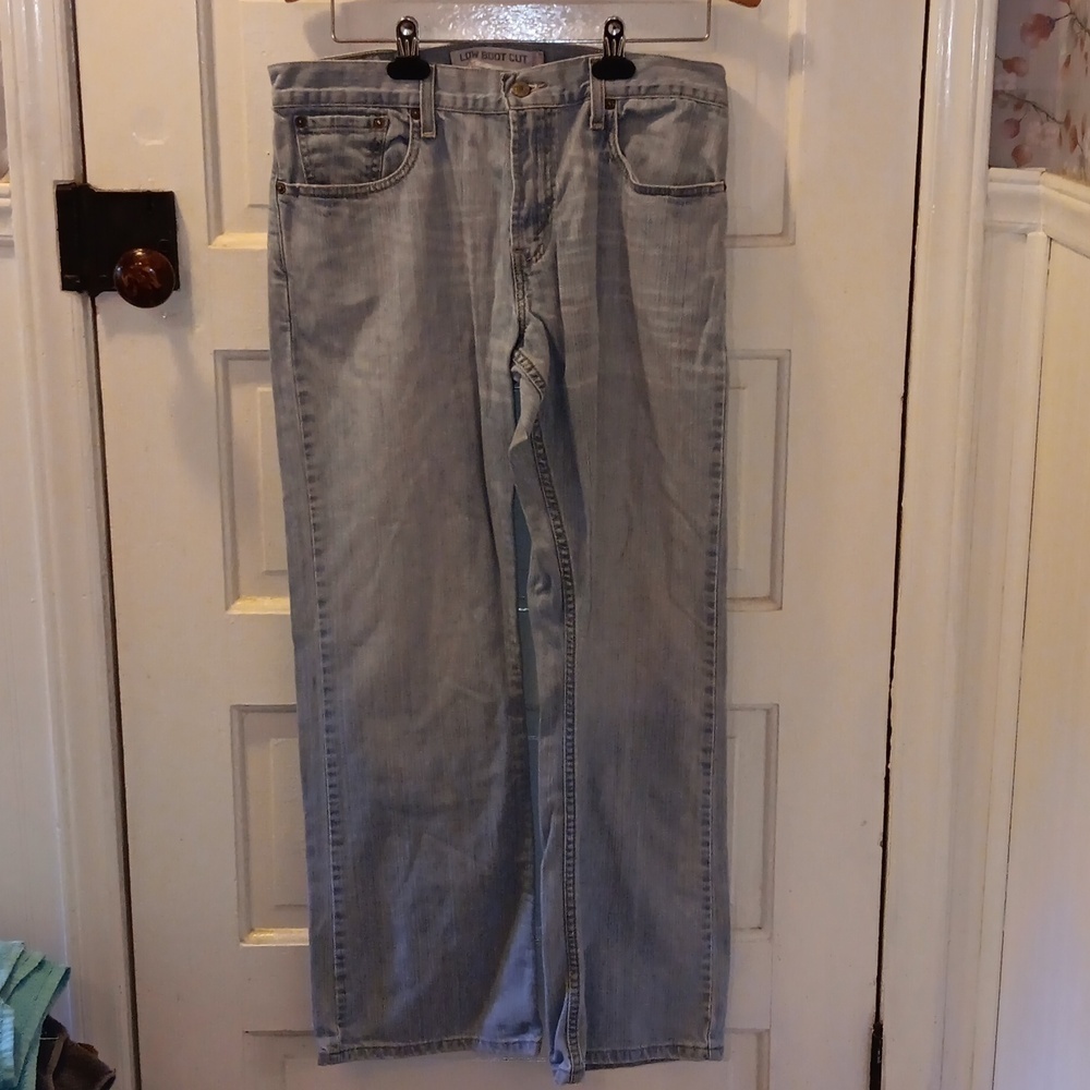Levis low boot cut 32 x 30